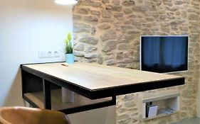 Le Petit Studio - 15 m2 - Centre Ville - Sorgue à 50 m